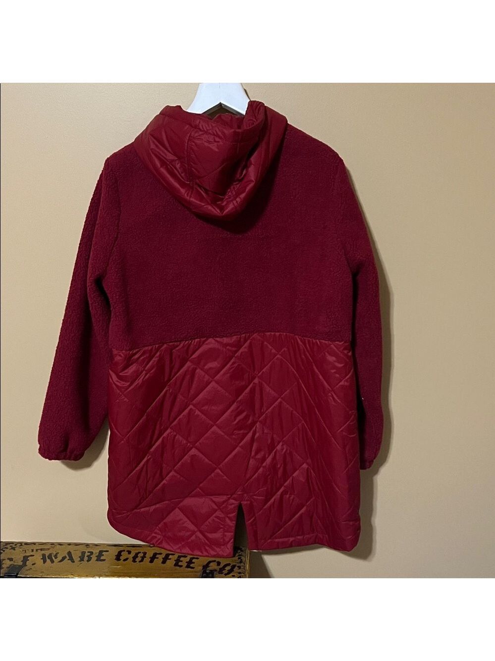 Lands' End Women's Burgundy Hooded Jacket. XL (18). Like new - Picture 5 of 11